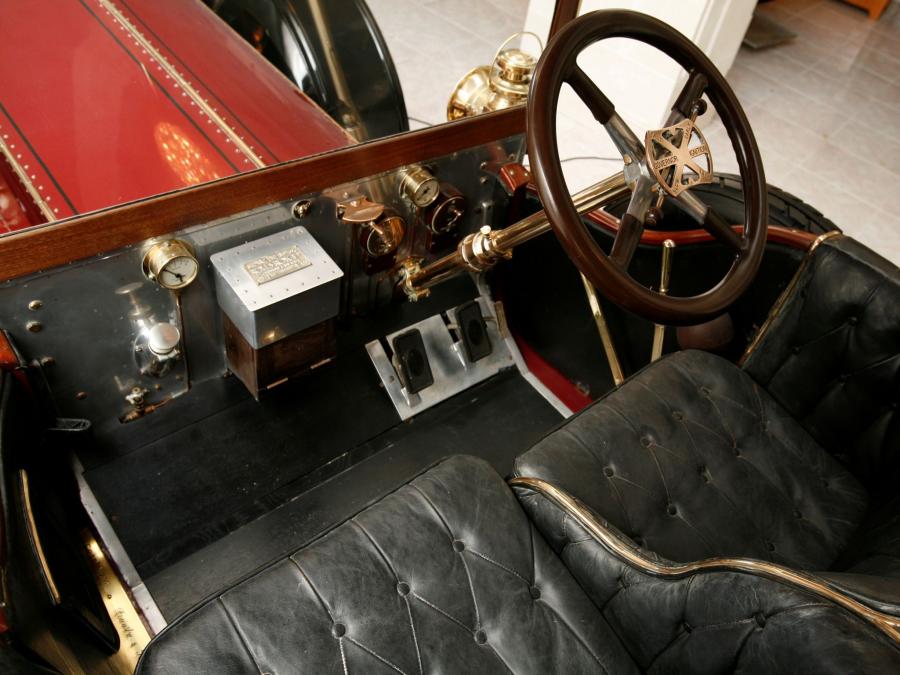  Rolls-Royce Silver Ghost Landaulette by Brainsby 1910 года  (фото 12 из 16)